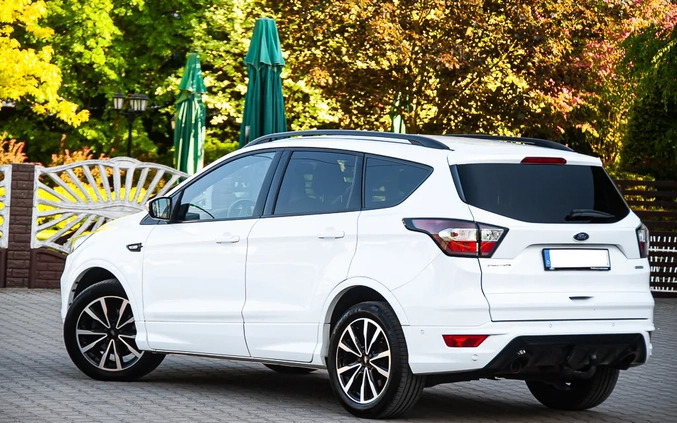 Ford Kuga cena 69990 przebieg: 93000, rok produkcji 2018 z Nowe Warpno małe 631